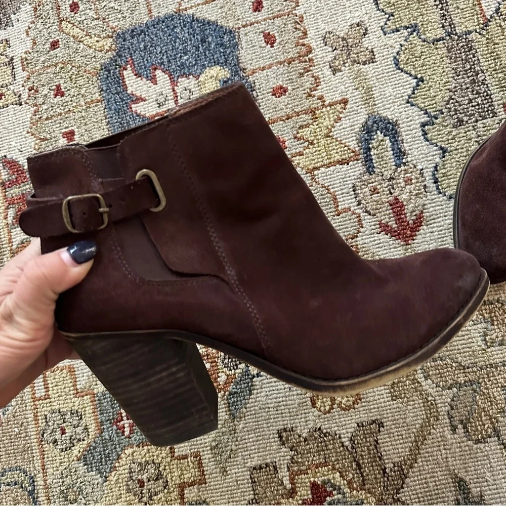 Lucky Brand Chocolate Brown Leather Heeled Bboties sz 9.5